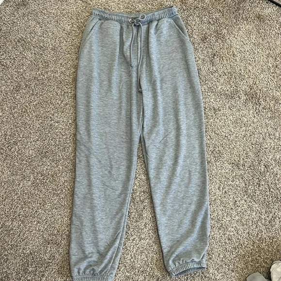 Women’s stylish grey Sweatpants - Picture 1 of 4